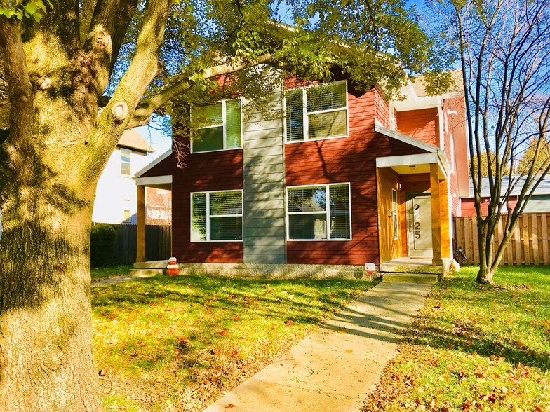 Townhomes at Fall Creek Place 2400 N Alabama St Indianapolis IN 46205