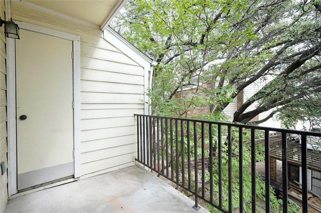 Building Photo - 9601 Forest Ln