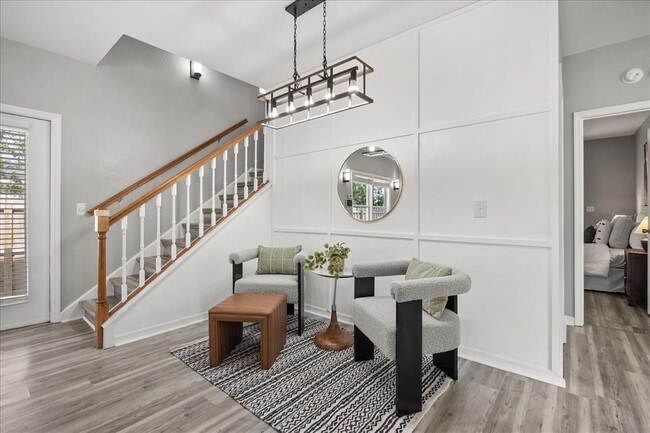 Building Photo - 748 Altaloma Ave