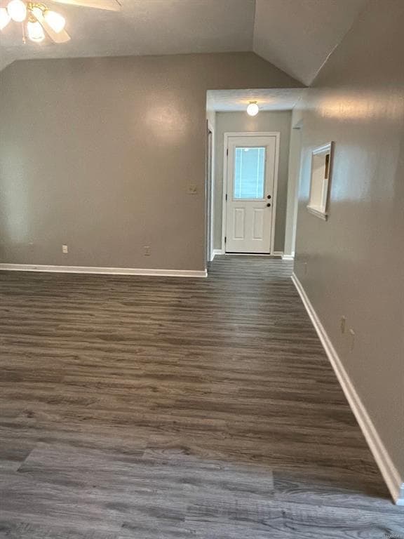 Building Photo - 904 Excelsior Dr