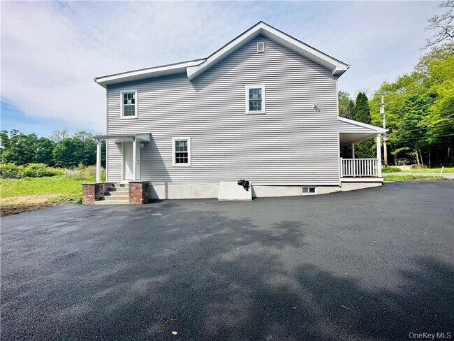 Building Photo - 30 Salt Point Turnpike