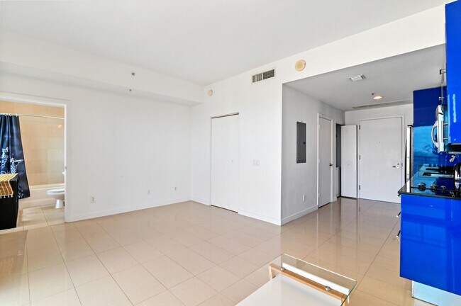 Building Photo - 60 SW 13th St