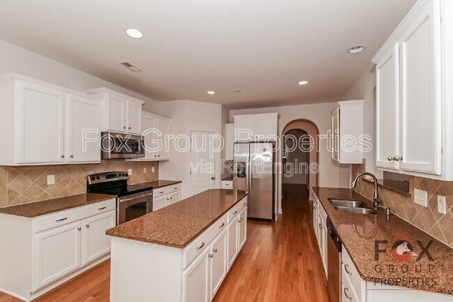 Building Photo - 117 Byers Commons Dr