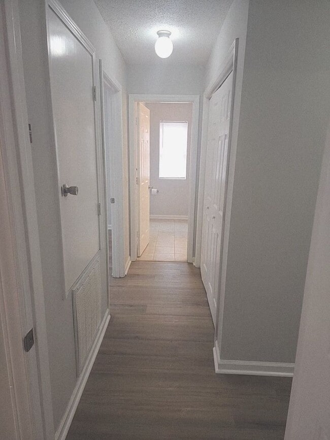 Building Photo - RENT SPECIAL! LOCATION, LOCATION, LOCATION! ONLY MINUTES TO WRIGHTSVILLE BEACH, CENTRAL TO ALL IL...