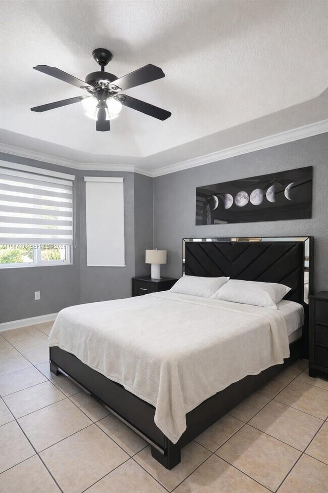 Building Photo - 4128 SW 156th Ct