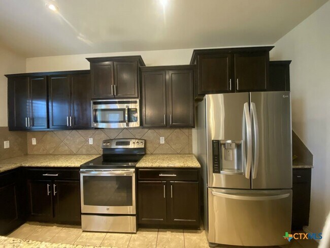 Building Photo - 3504 Lorne Dr