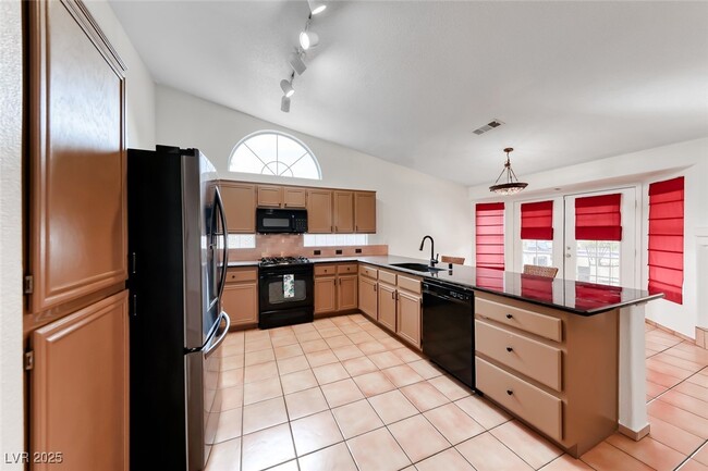 Building Photo - 6405 Break Point Ave