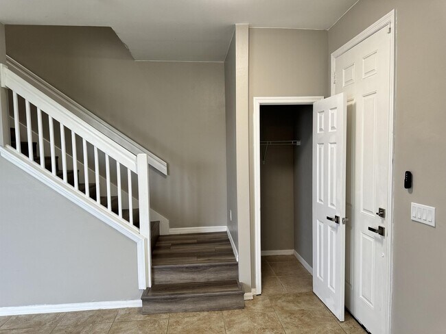 Building Photo - 1722 NW 5th St