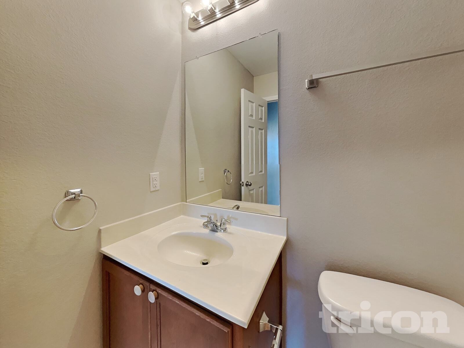 Building Photo - 6032 Fantail Dr