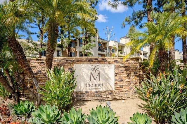 Building Photo - 5565 Canoga Ave