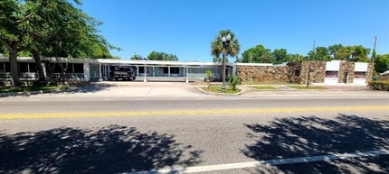 Building Photo - 421 E Kennedy Blvd