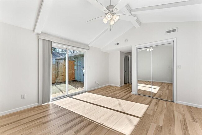 Building Photo - 14791 Dutchmans Dr