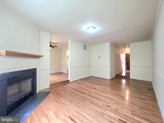 Building Photo - 5393 White Mane