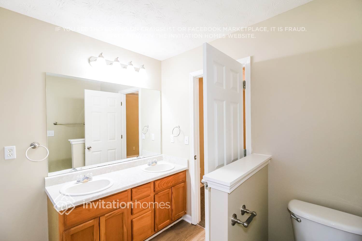 Building Photo - 1807 Summit Creek Way