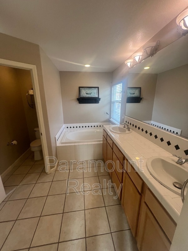 Building Photo - 5608 N Dublin Ranch Dr