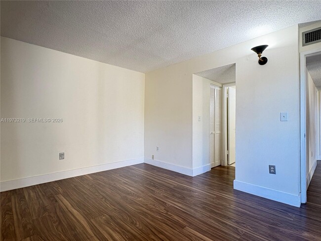 Building Photo - 9285 SW 125th Ave