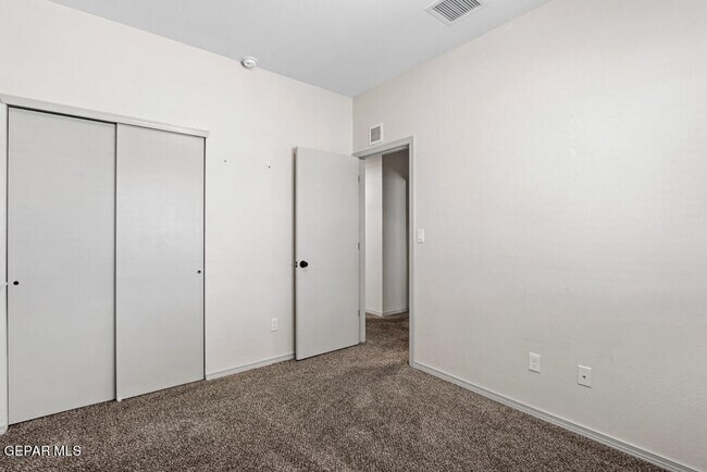 Building Photo - 11648 Flor Freesia Dr
