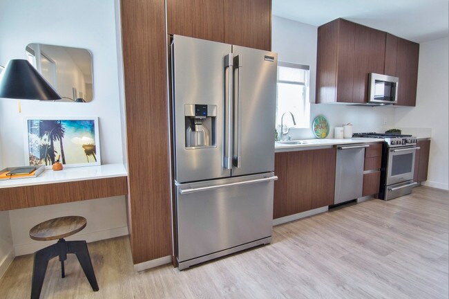 Building Photo - Pacifico Apartments
