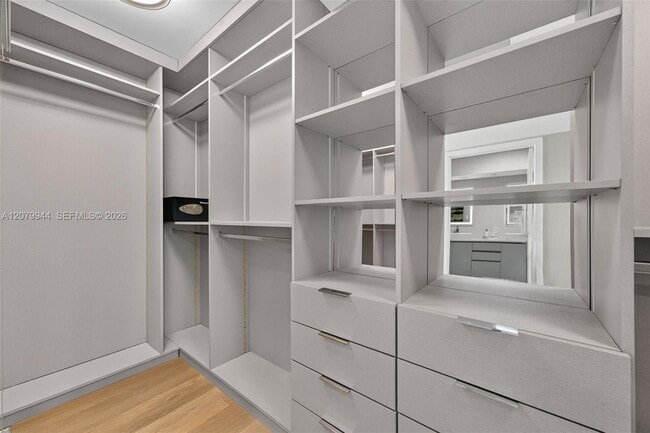 Building Photo - 16500 Collins Ave