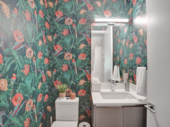 Building Photo - 1604 SW 4th Ave