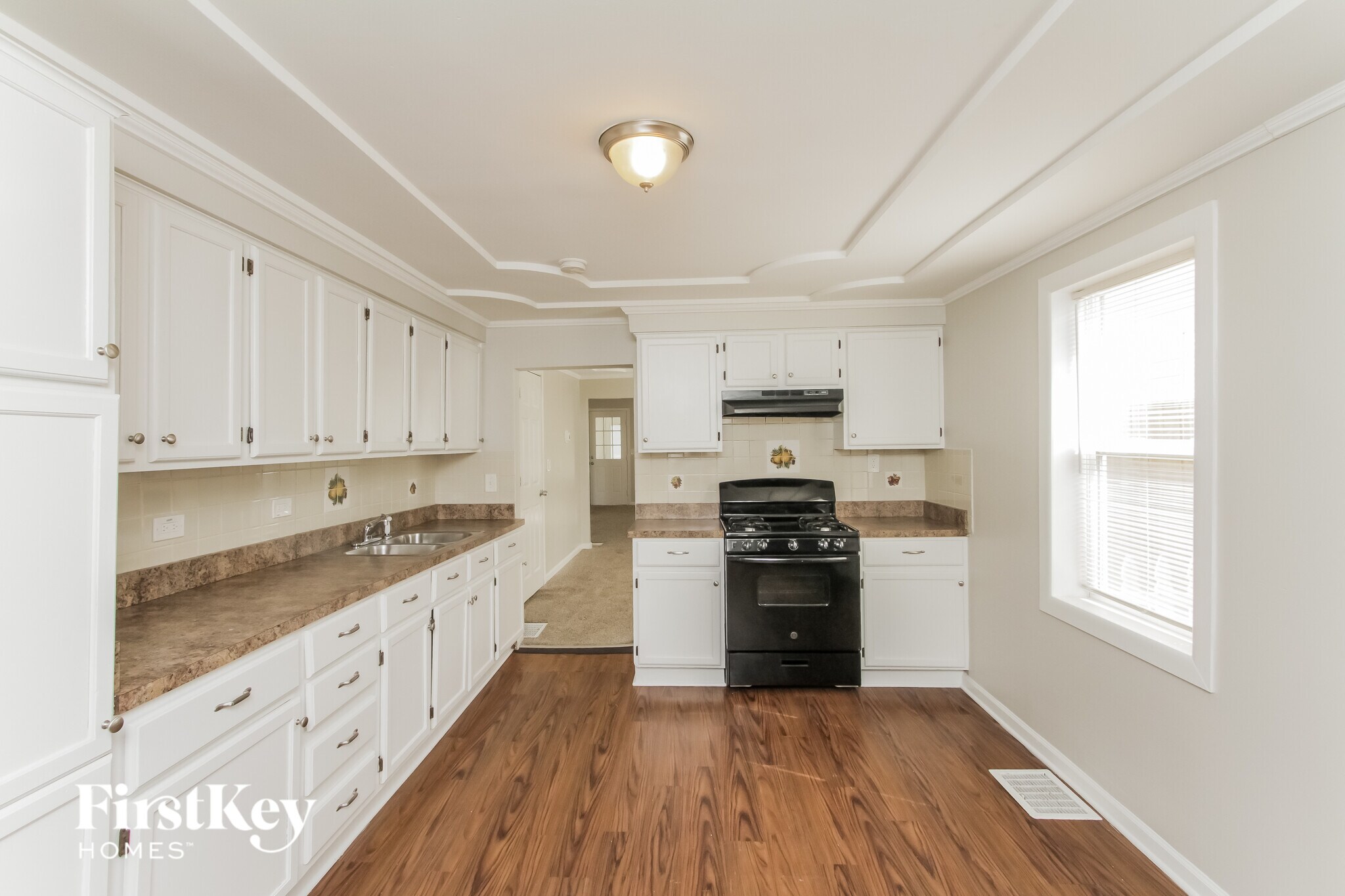 Building Photo - 515 Columbia St