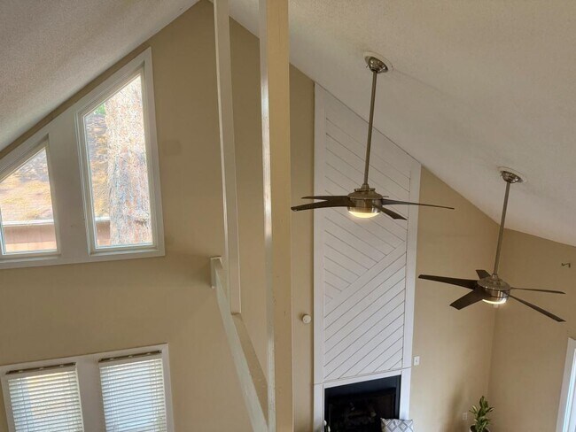 Building Photo - 5745 Waterwood Dr