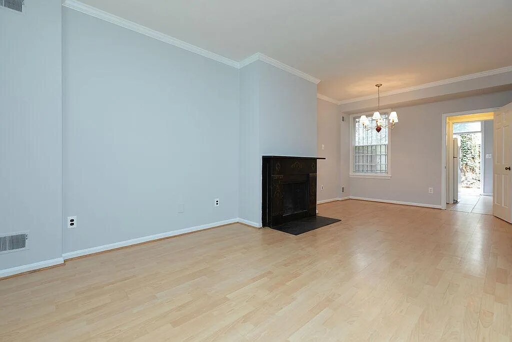 Building Photo - 955 25th St NW