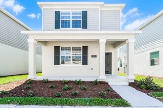 Building Photo - Available on July 10! Solar panel Spacious 3 bedroom house with all appliances included.