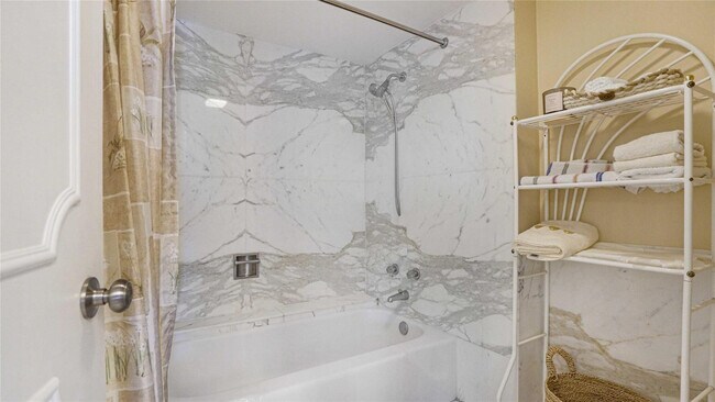 Building Photo - 3750 Galt Ocean Dr