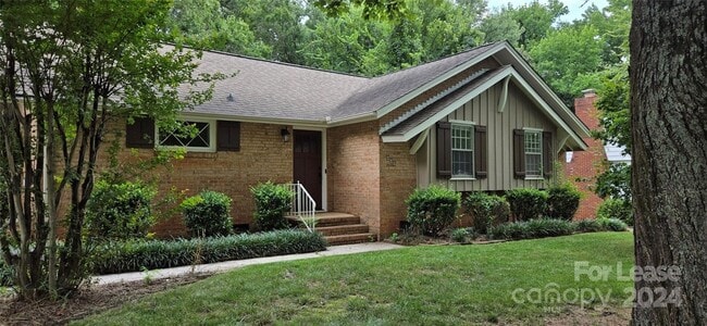 Primary Photo - 225 Cooper Dr