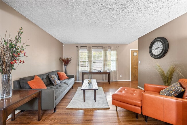 Building Photo - 6 Wavecrest Ct