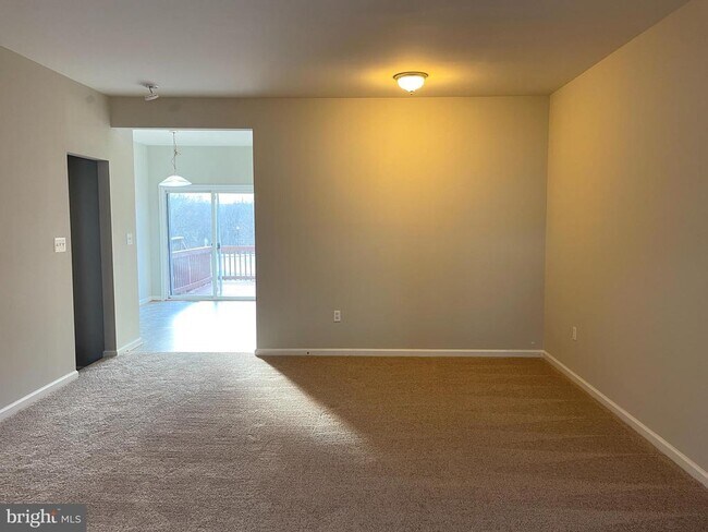 Building Photo - 27 Townes Pl