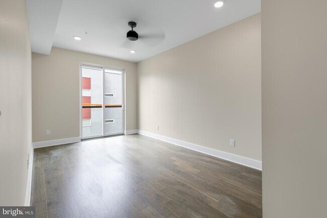 Building Photo - 1868 Frankford Ave