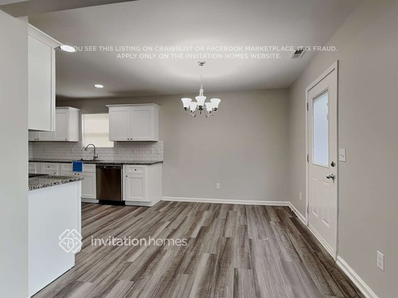 Building Photo - 6121 Fazenda Drive