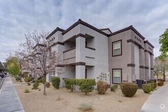 Building Photo - CHARMING FURNISHED 2 BEDROOM SHORT TERM RE...