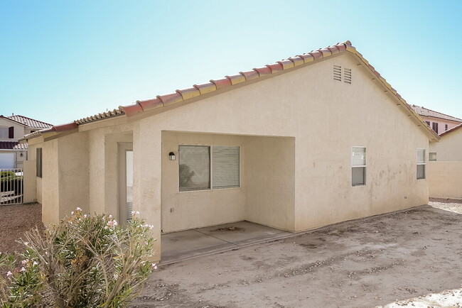 Building Photo - 1922 Desert Sage Ave