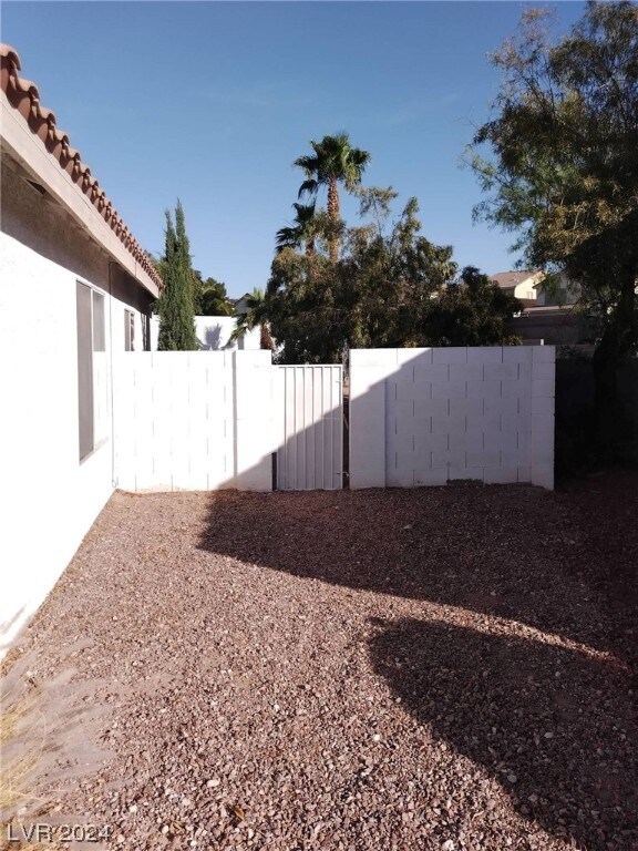 Building Photo - 4856 Minturn Ave