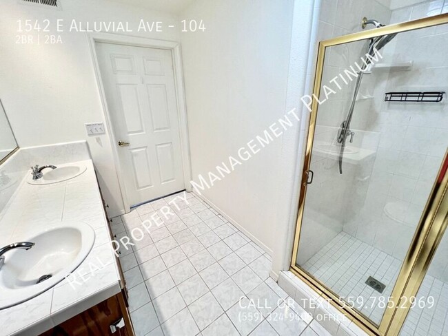 Building Photo - $1,895 Alluvial & Cedar Ave, 2 Bedroom 2 f...