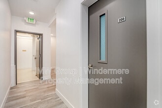 Building Photo - 1709 Harbor Ave SW