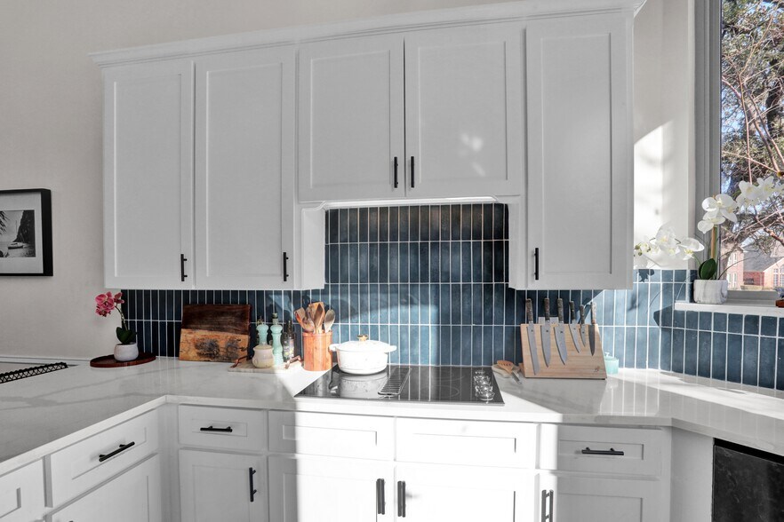 Building Photo - 6537 Patricia Ave