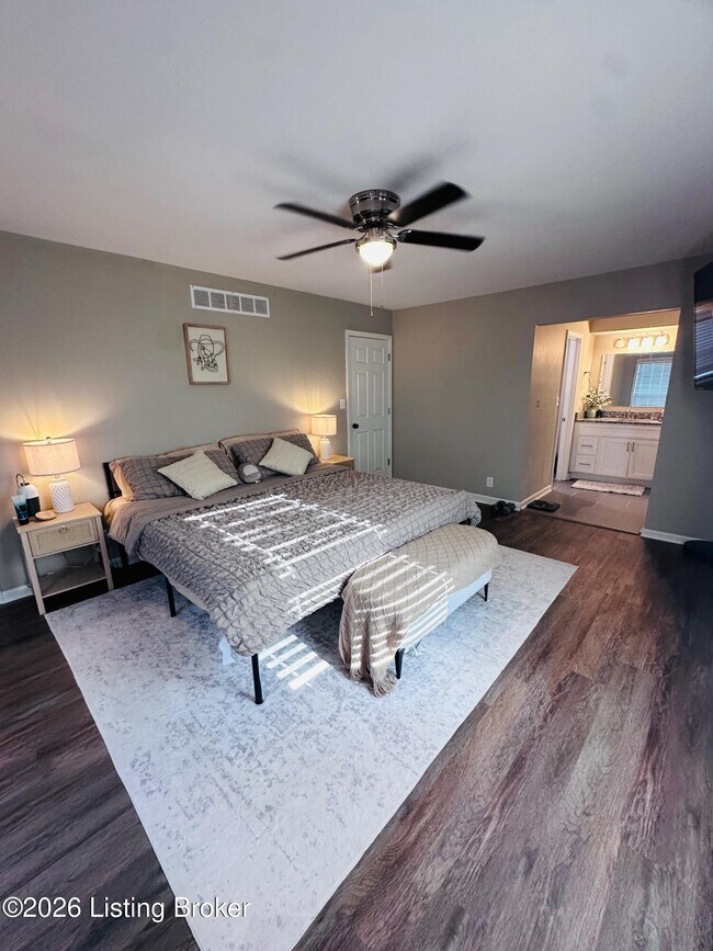 Building Photo - 305 Moser Rd