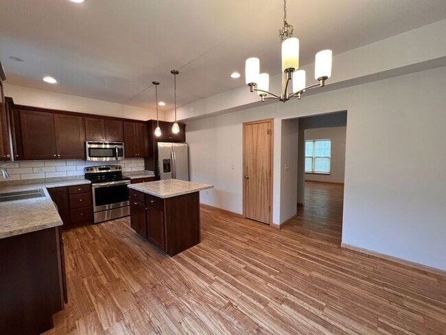 Building Photo - $2,000 | 3 Bedroom, 2.5 Bathroom Town Home | Pet Friendly* | Available for August 1st, 2026 Move ...