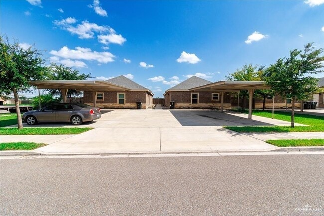 Primary Photo - 7 E Garfield Ave