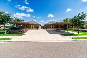 Building Photo - 7 E Garfield Ave