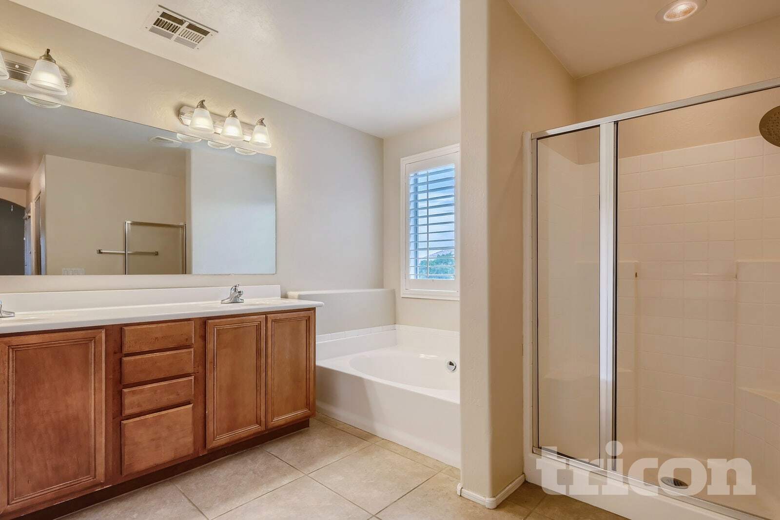 Building Photo - 3948 W South Butte Rd