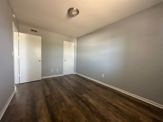 Building Photo - 1225 New Hope Ln
