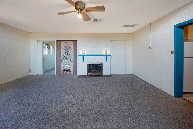 Building Photo - Coming Soon - Charming, Spacious 1Bdrm/1Ba...