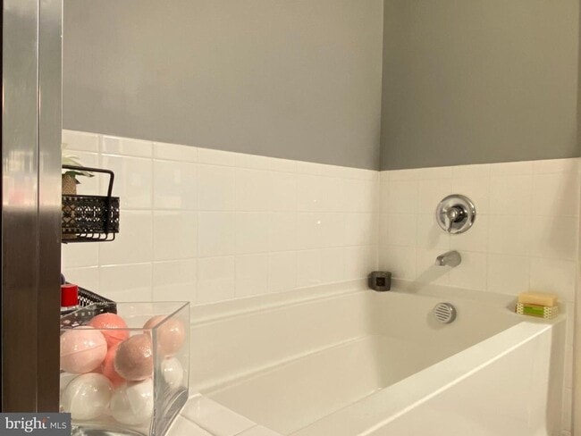 Building Photo - 14823 Chrysler Ct