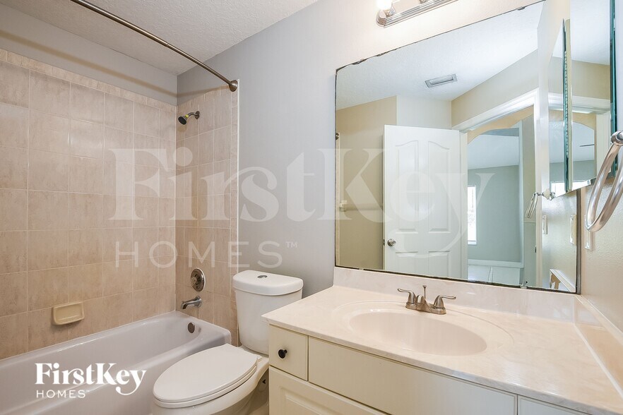 Building Photo - 140 Sunrise Blvd