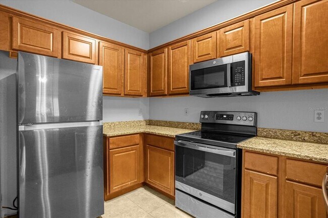 Building Photo - 102 Vista Verdi Cir